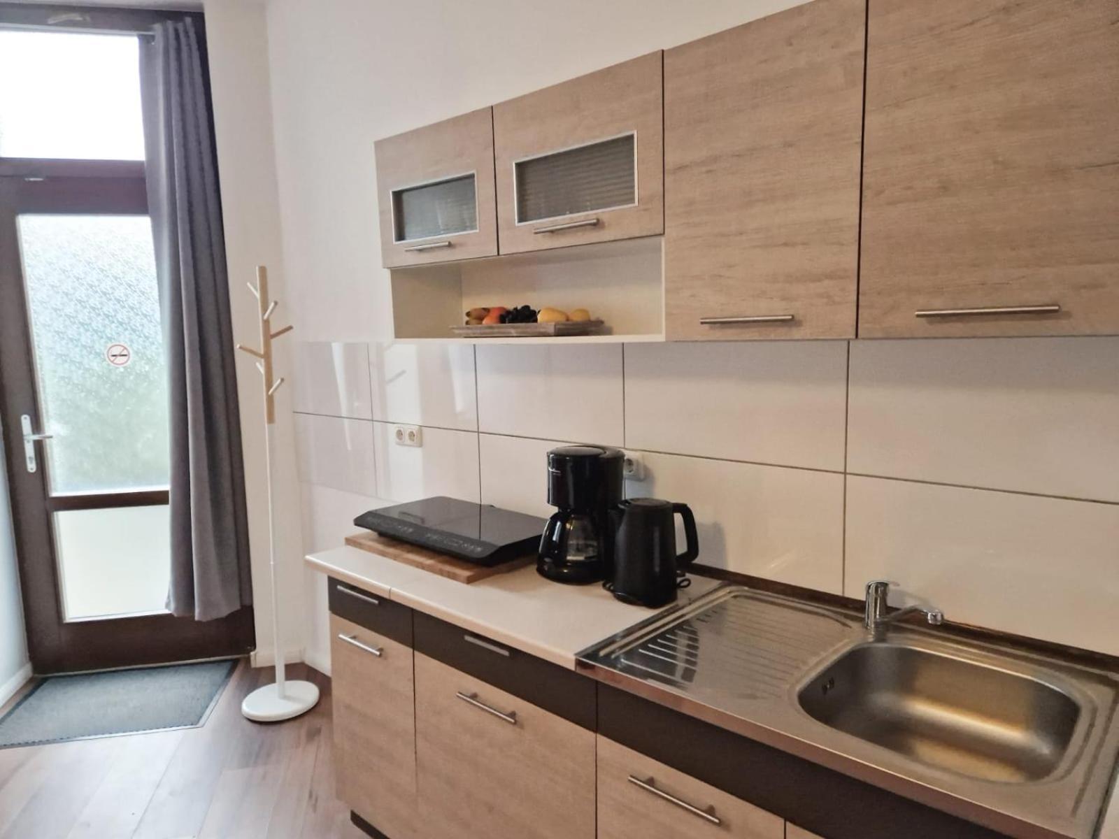 City Studio For 4, Near Sonnenallee Appartement