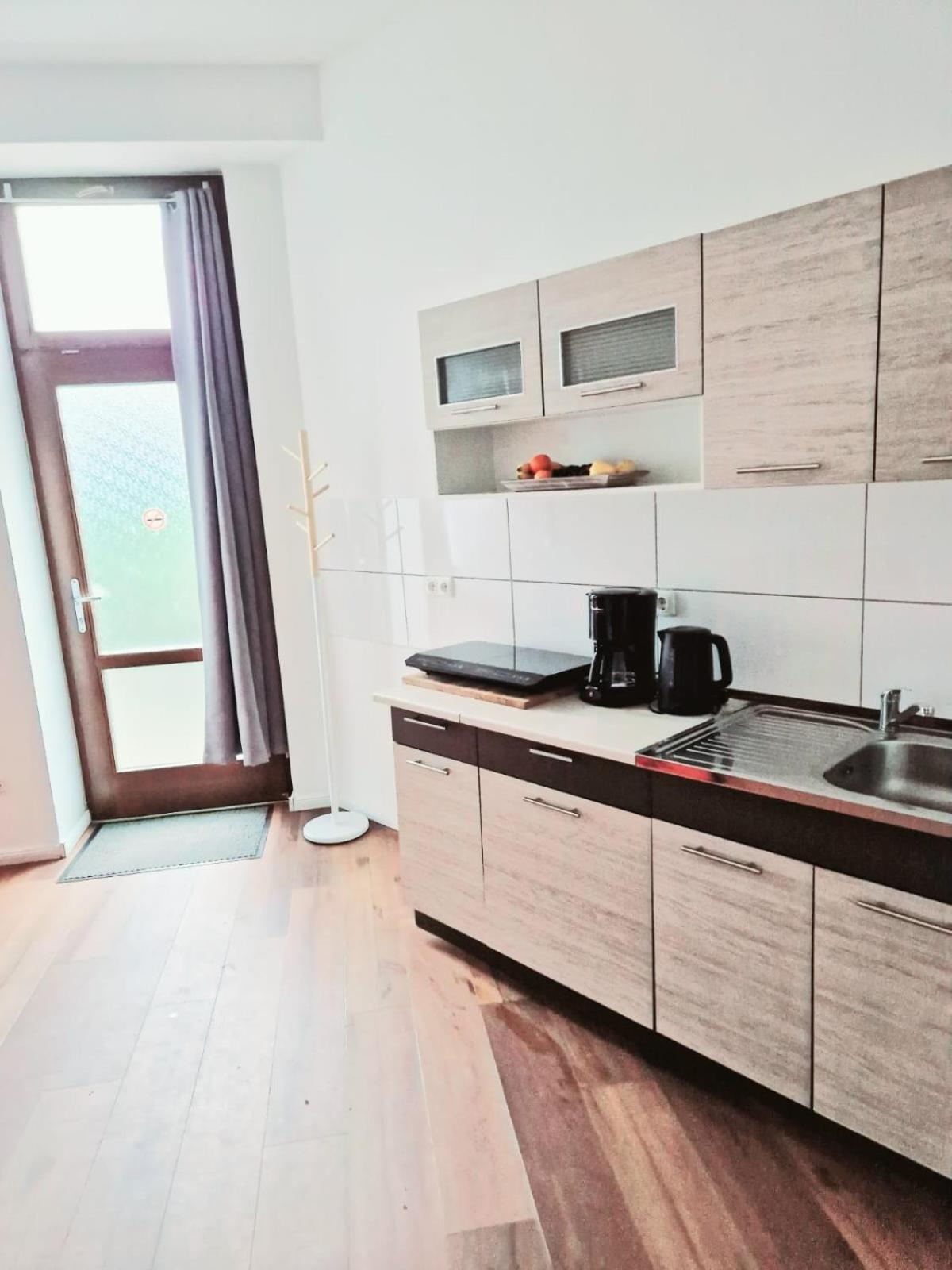 City Studio For 4, Near Sonnenallee Appartement *